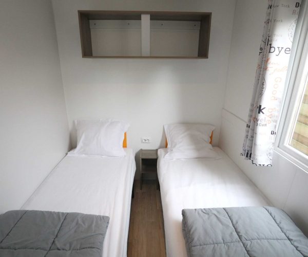 chambre 2 lits mobil homes en location au camping La Baie de Somme au Crotoy